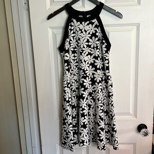 Daisy Dress White and Black